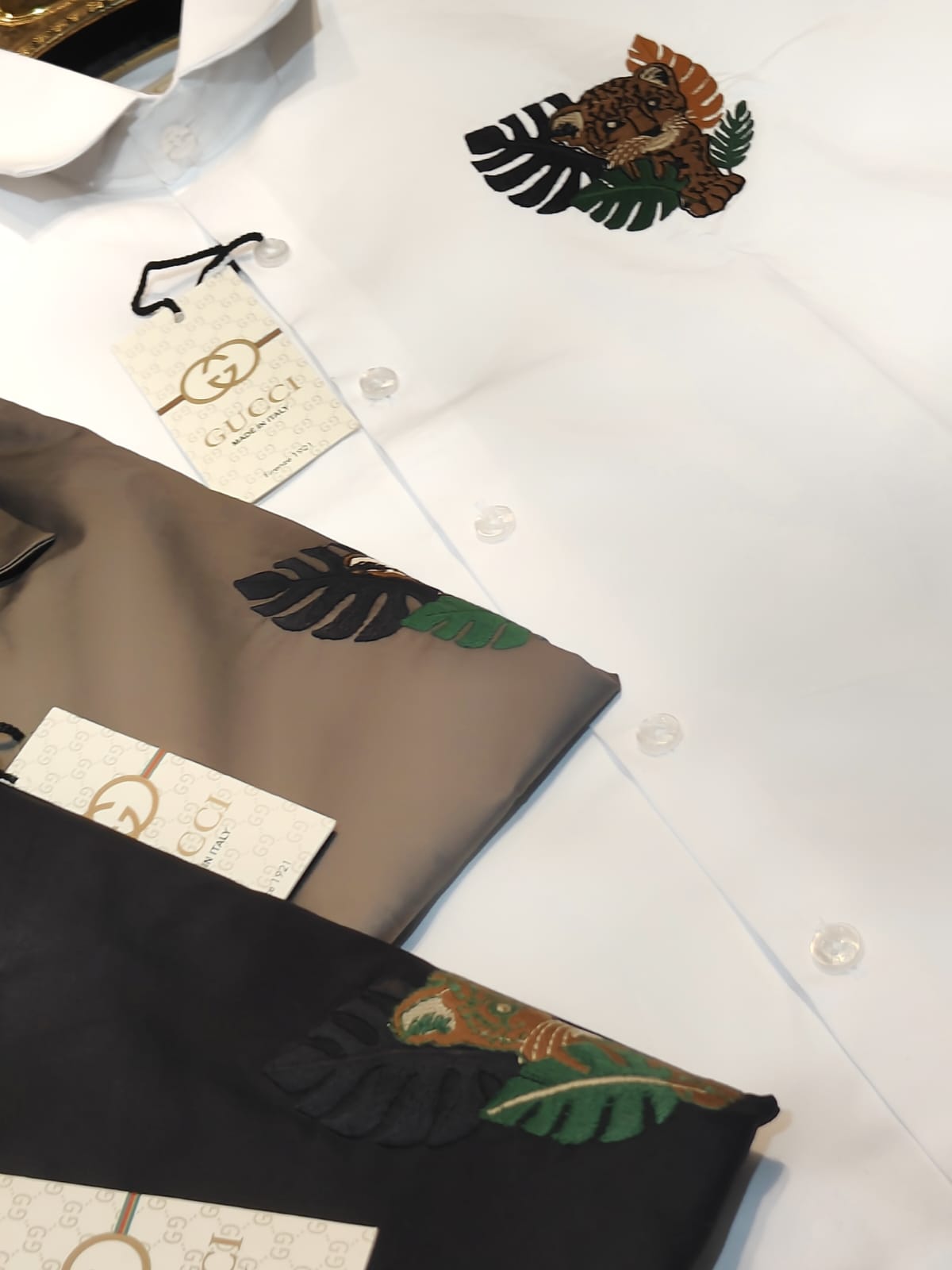 EMBROIDERY CAT - SET OF 4 PCS ( M L XL XXL ) x Rs.595