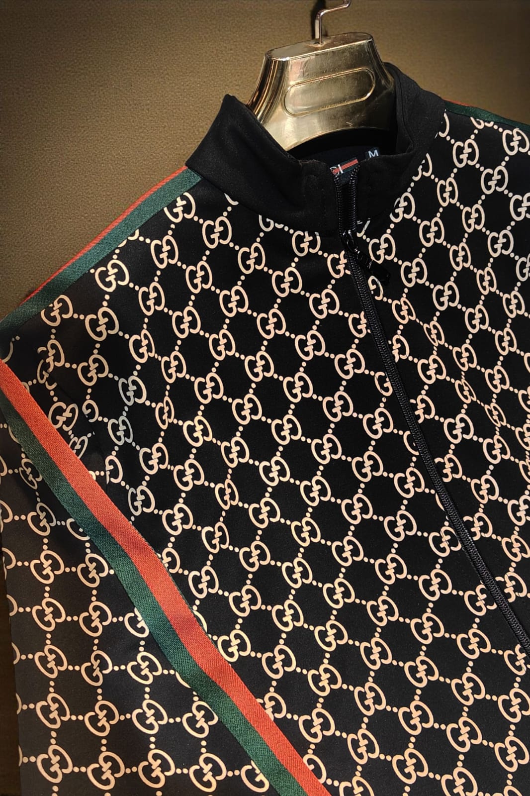 Guggi all over golden red greeen patti - SET OF 4PCS ( M L XL XXL ) x Rs.1395