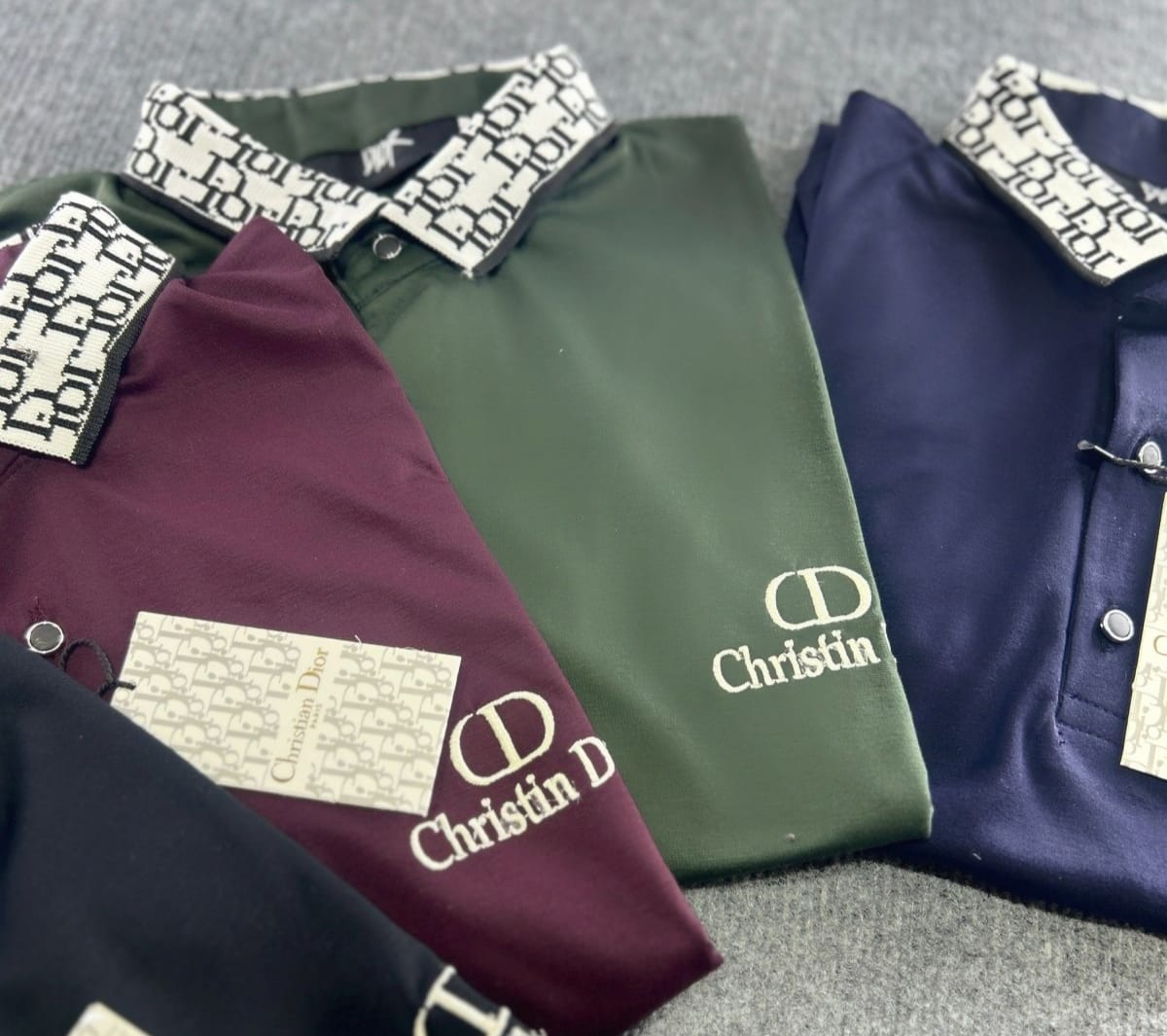 Christin Dor TSHIRT-5 Colours 2 COLOURS{ set of 8 pc ( 2 colour x 4 size )