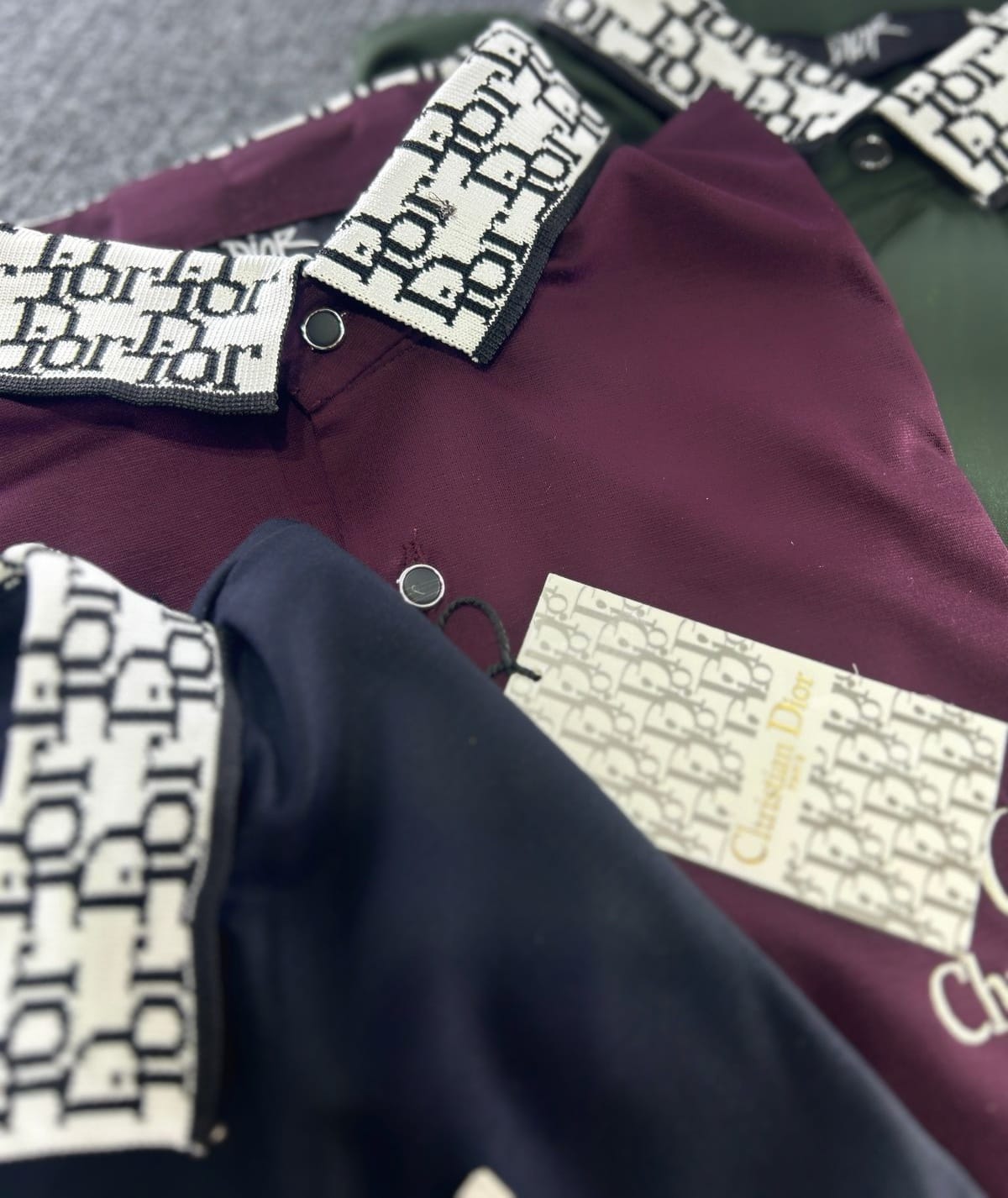 Christin Dor TSHIRT-5 Colours 2 COLOURS{ set of 8 pc ( 2 colour x 4 size )