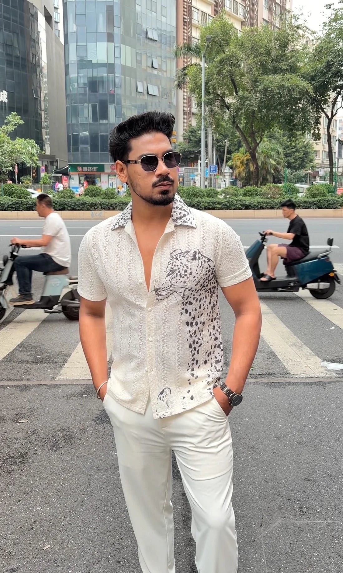 HONG KONG EDITION PREMIUM LINEN SHIRT - SET OF 4 PCS ( M L XL XXL )  x Rs.995