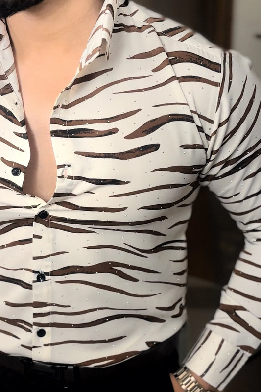 Lion Abstract Pearl Shirt- { SET OF 8 PC ( 2 COLOUR X 4 SIZE ) }