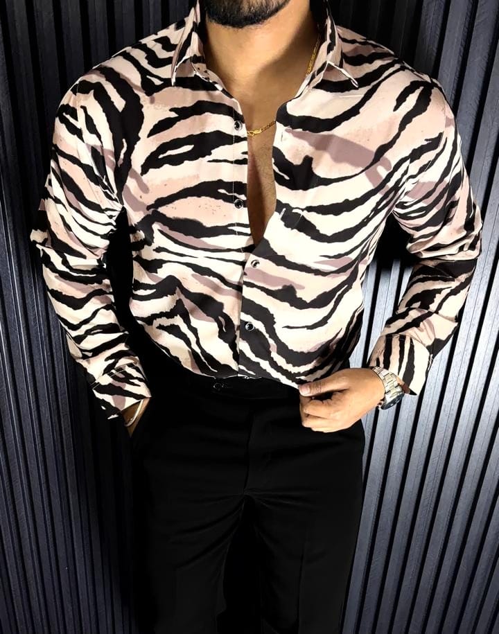 ABSTRACT PRINT SHIRT - SET OF 28 PCS ( M L XL XXL )  x Rs. 550