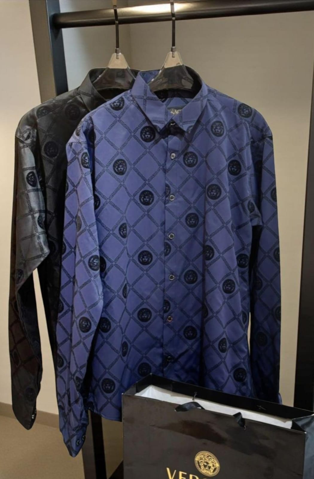 ALL OVER FLOCKING VERSA SHIRTS { SET OF 8 PC ( 2 COLOUR X 4 SIZE ) }