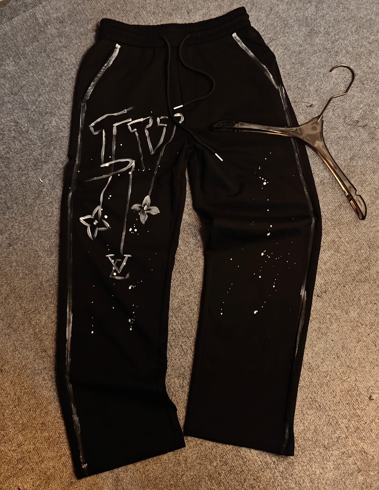 VL HAND PAINTED TRACKPANT- SET OF 8 ( M L XL XXL ) x Rs.995