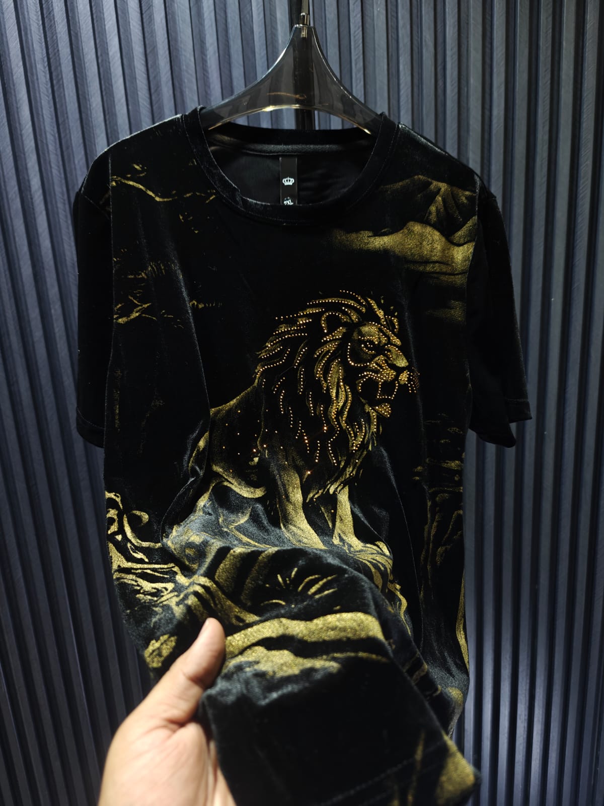 LION EDITION PURE IMPORTED HALF SLEEVE T-SHIRT - SET OF 4 PCS ( M L XL XXL ) x Rs. 795